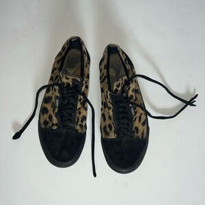 VANS: Vintage leopard print from circa 1998. Pre-China manufactured